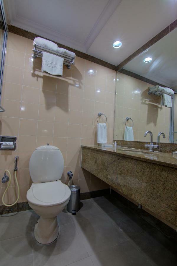 Tristar Serviced Apartments Bangalore Exteriör bild